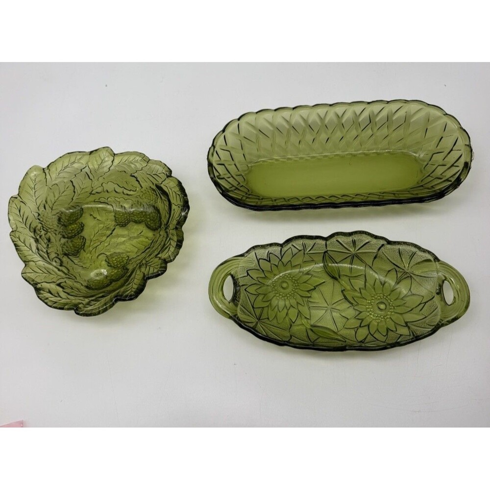 Midcentury Indiana Glass Set Of 3 Avocado Green Serving/Candy And Relish Dish